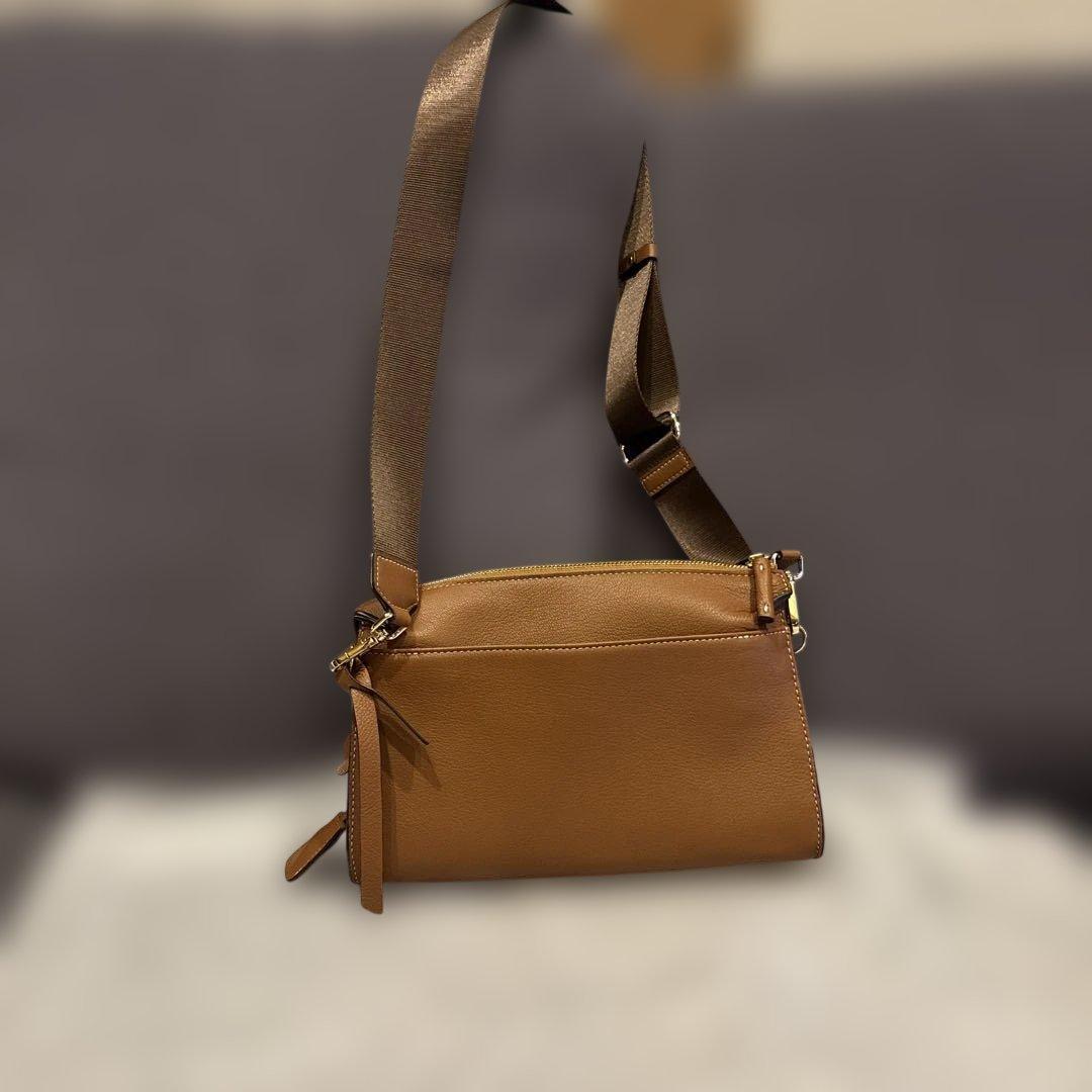 mica della valle レザーショルダー/グロスボディバッグ mica della valle（ミカデラヴァッレ） ボディバッグ Fionda NA-0051CL