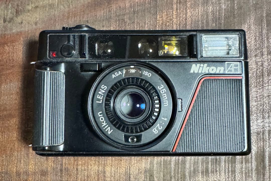 【動作品】Nikon ニコン L35AF 初代ピカイチ コンパクトフィルムカメラ 2005年7月 ニコン初代ピカイチ(L35AF)ニコンレンズ 35mmF2.8 (ライカM