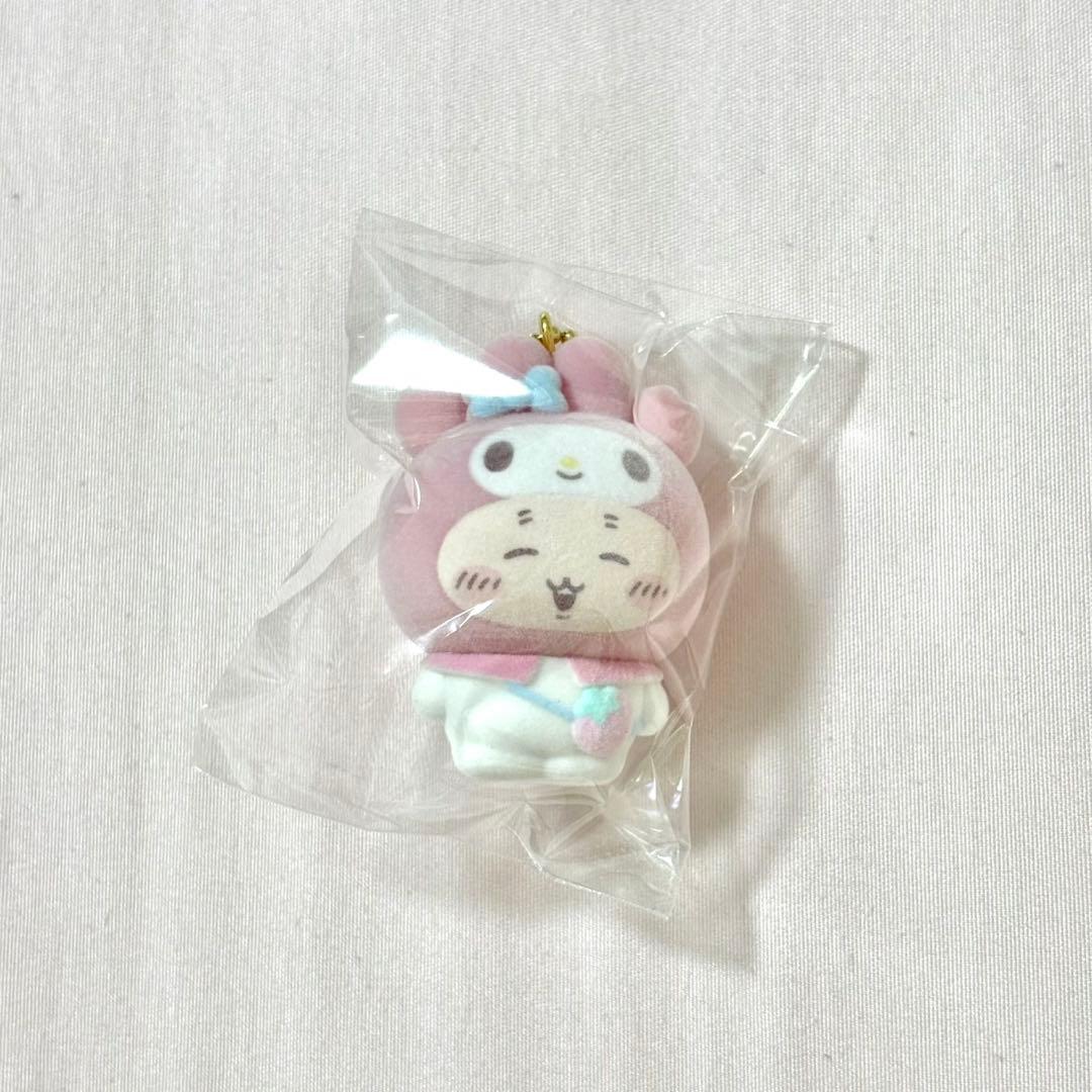 ちいかわxサンリオ シークレットフロッキーマスコットチャーム カニ