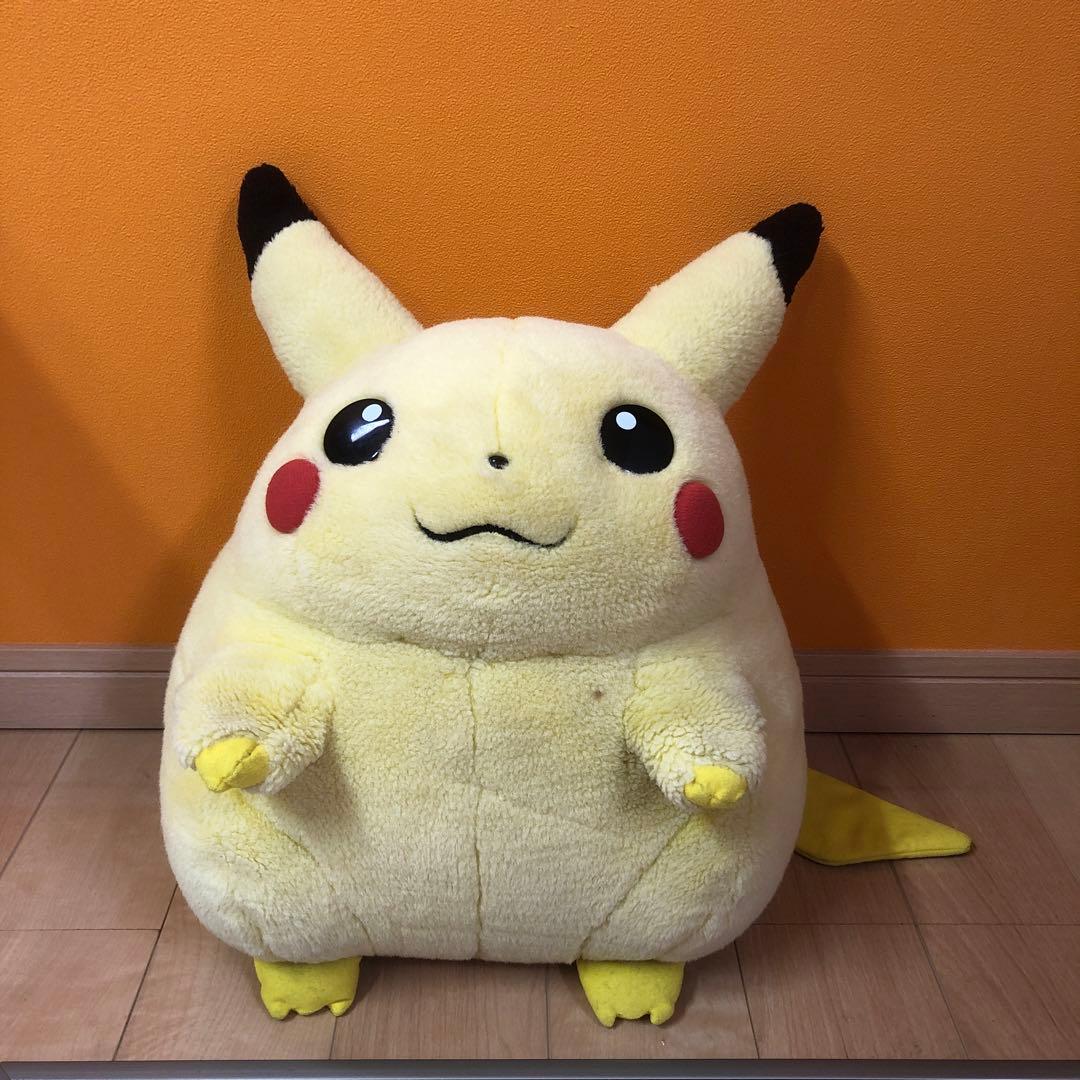 タカラトミー 初期 ピカチュウ ぬいぐるみ 等身大 - メルカリ