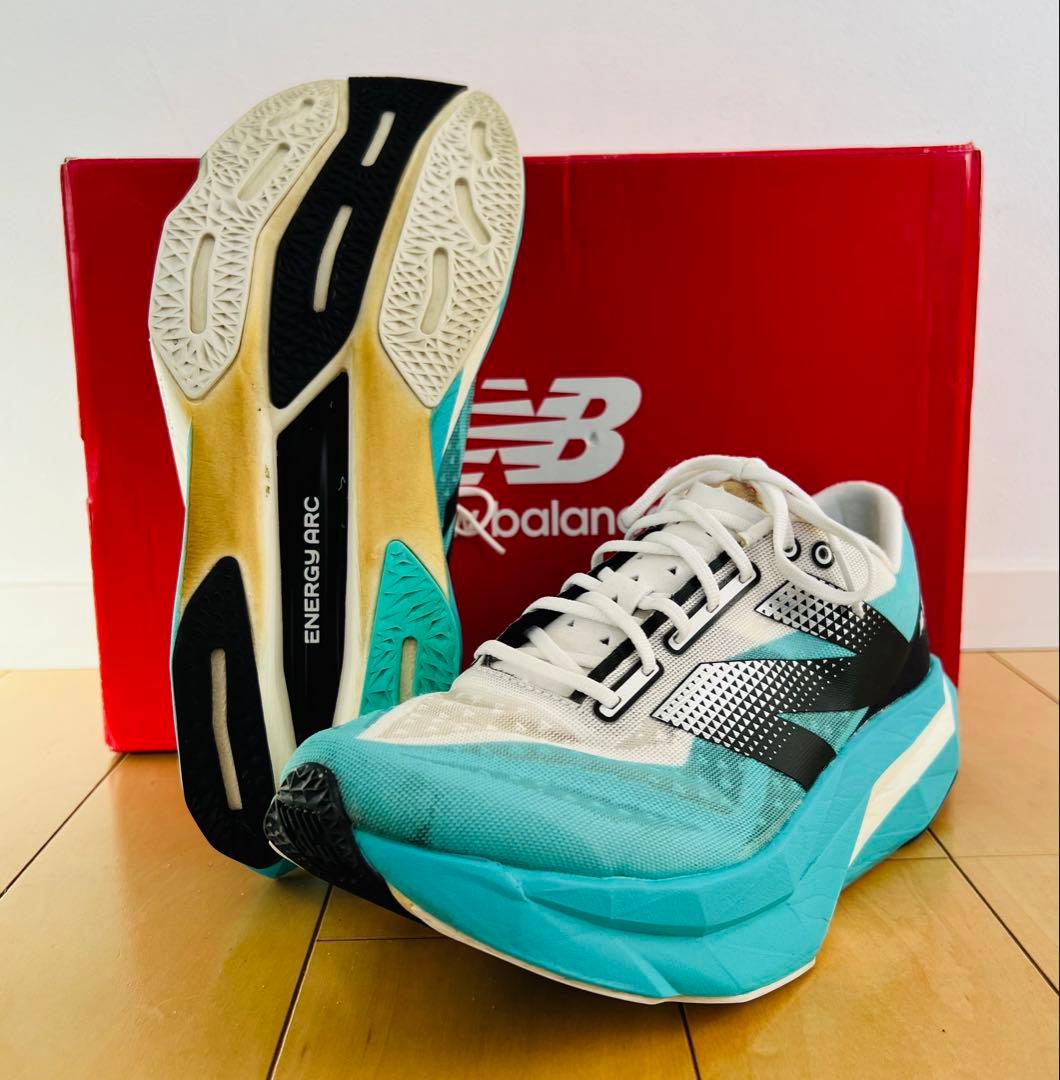 ニューバランス FuelCell SC Elite v4 25.5cm