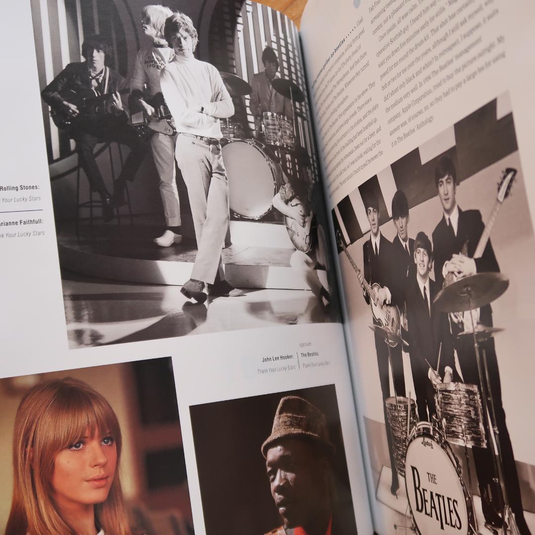 セール！ 希少サイン本　洋書　The Unclosed Eye （写真集）