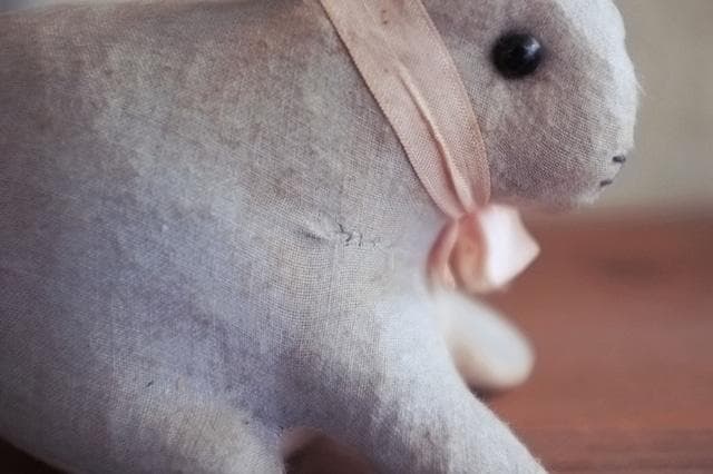 フランス 青いうさぎさんと薔薇色のリボンc ドール テディベア