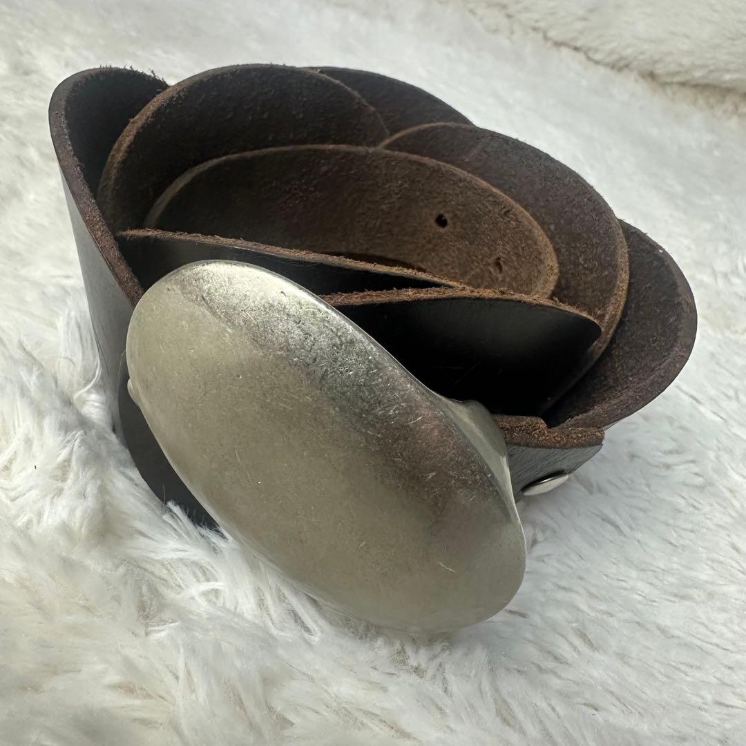 ヴィヴィアン レザーベルト フラワーデザイン オーブ型押印 ヴィヴィアン レザーベルト フラワーデザイン オーブ型押印 - メルカリ