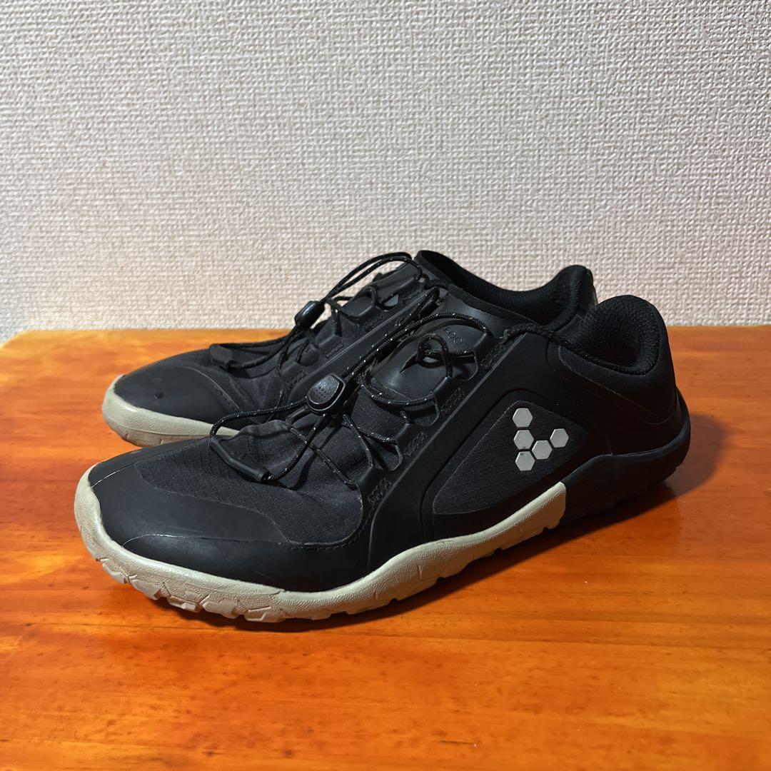 vivobarefoot ブラックスエードフラットシューズ37