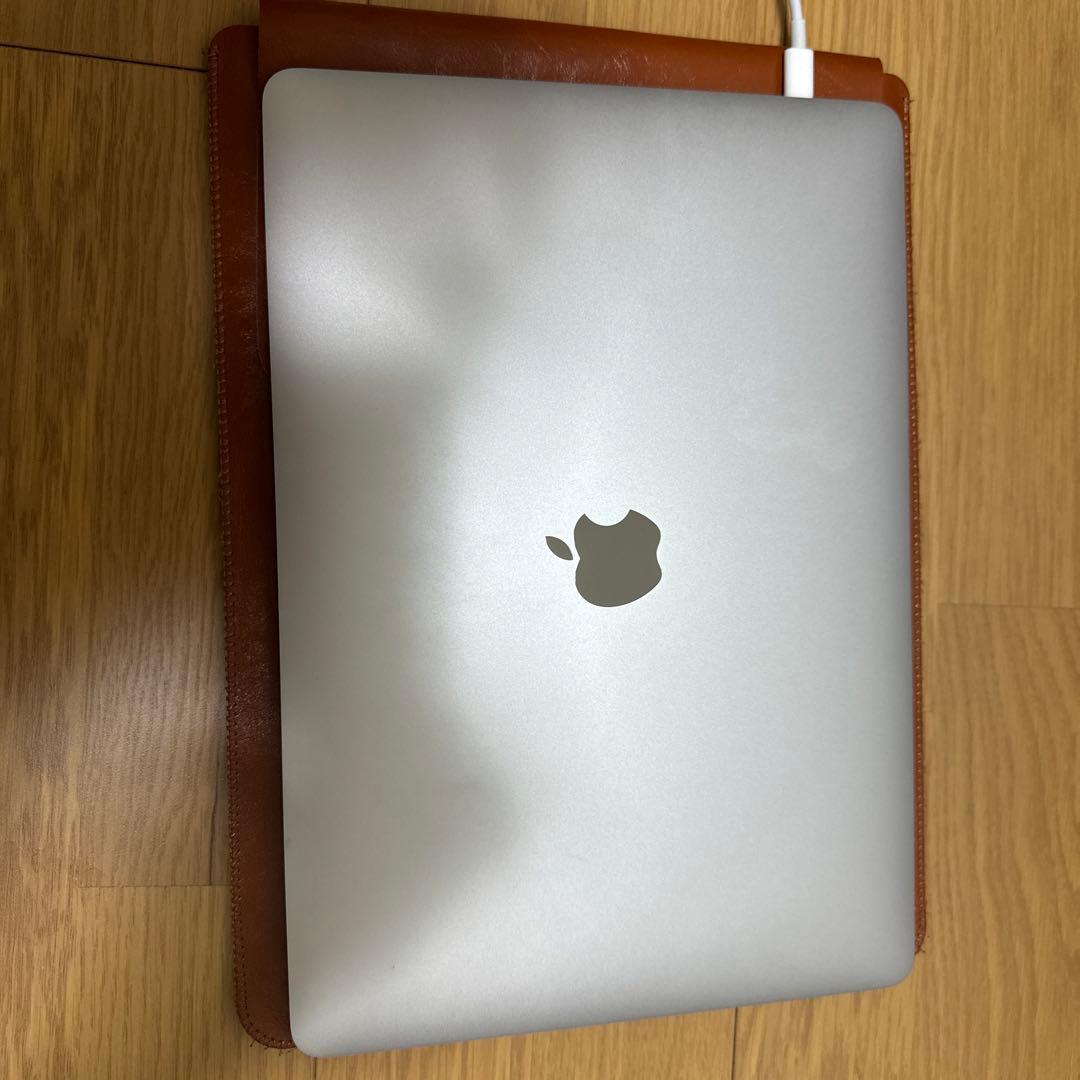 超美品　MacBook Air m1 The spectacularly speedy 256GB M1 MacBook Air just hit an all-time