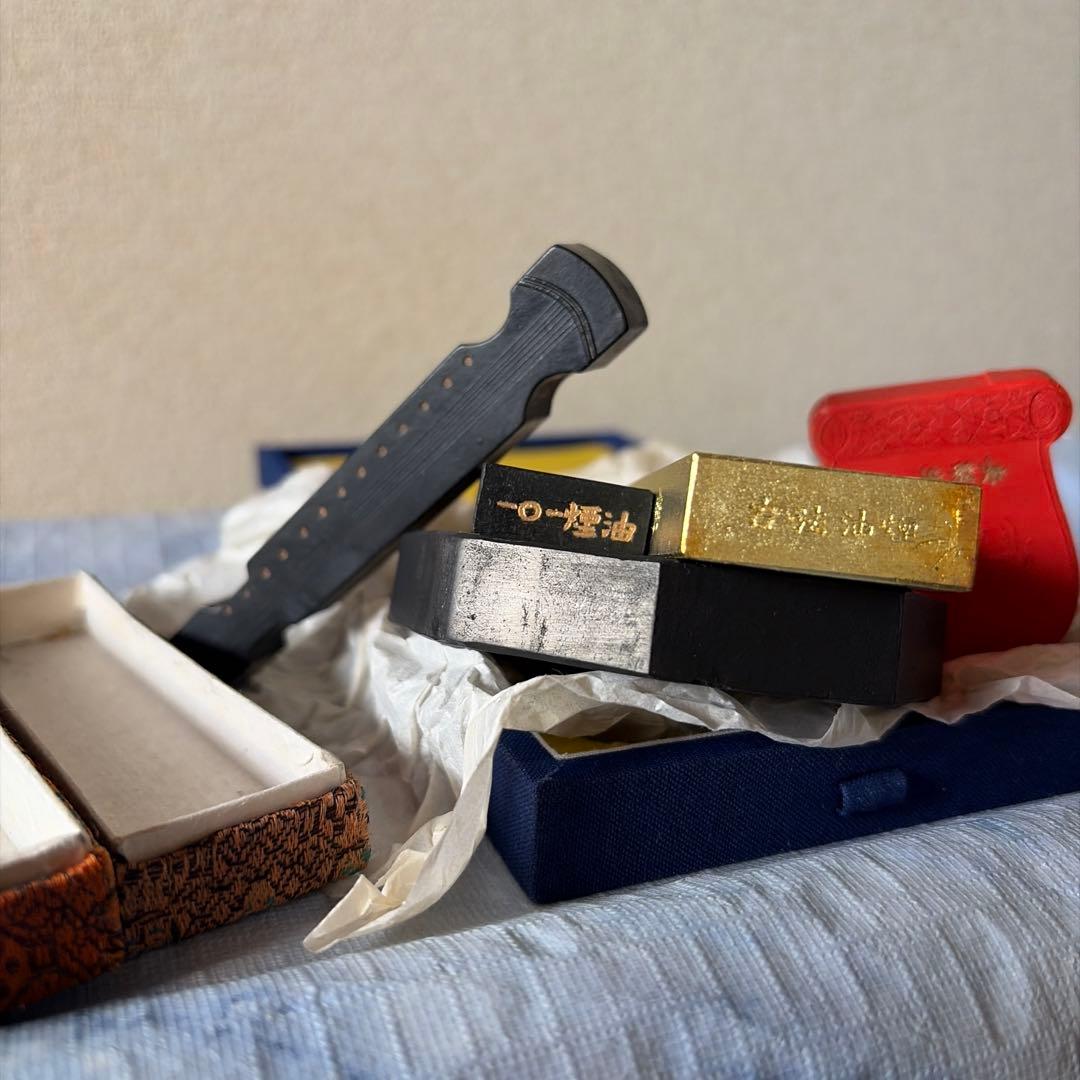 墨 唐墨 朱墨 中国 書画 習字 硯 China