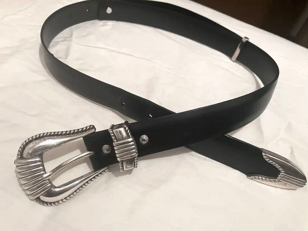 TOGA PULLA ブラック レザーベルト - メルカリ