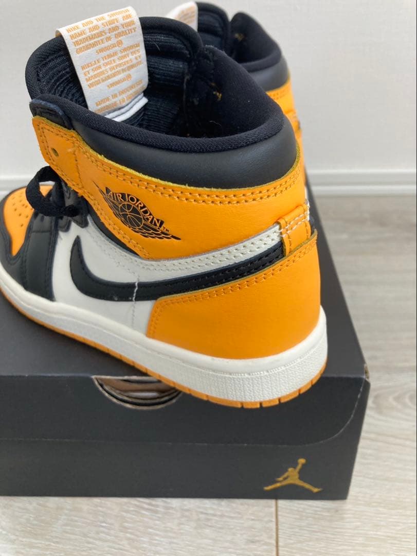 ☆美品★ナイキエアジョーダン1 High OG \"Taxi\" キッズ スニーカー