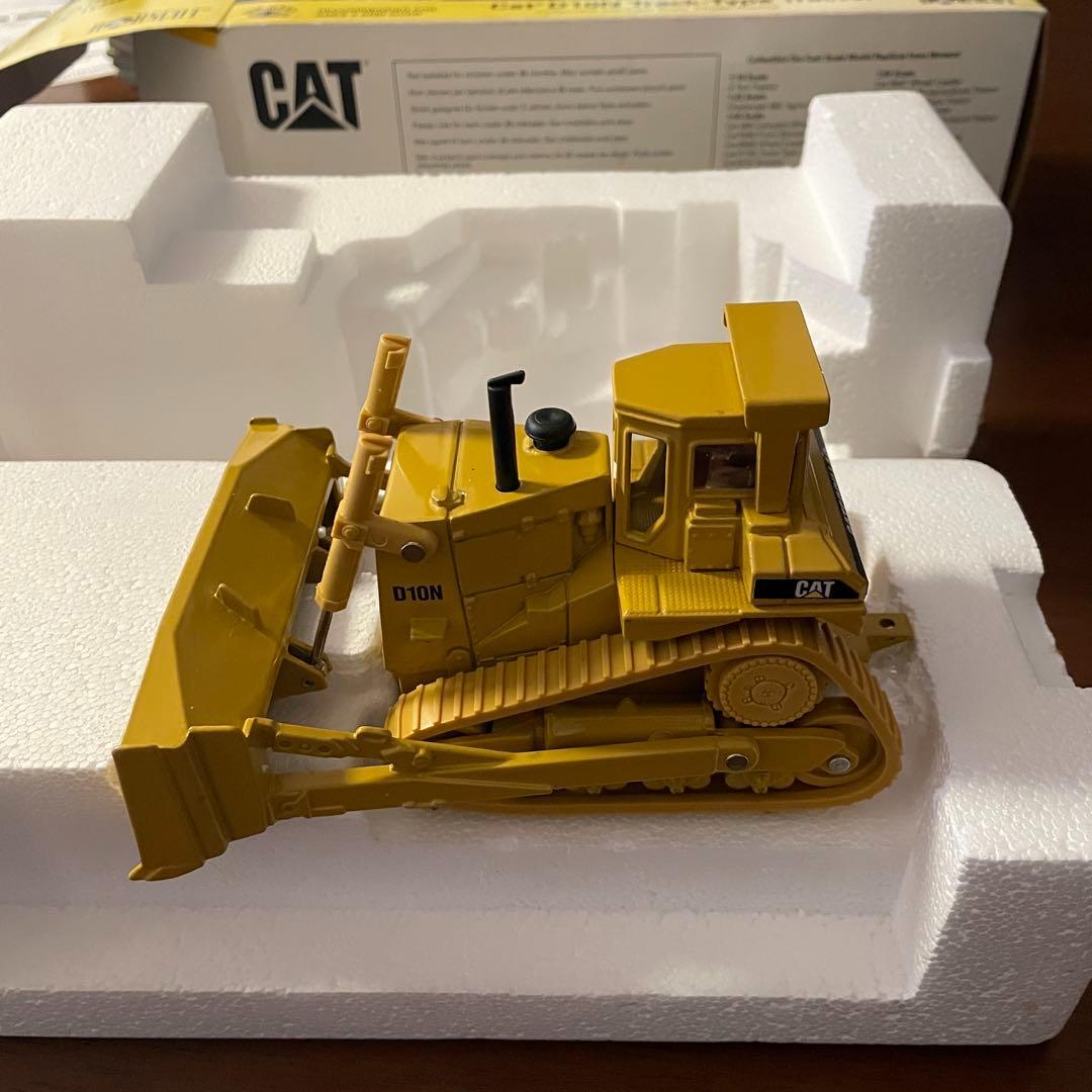 CAT D10N Tractor ノースコット社製 1/50スケール - メルカリ