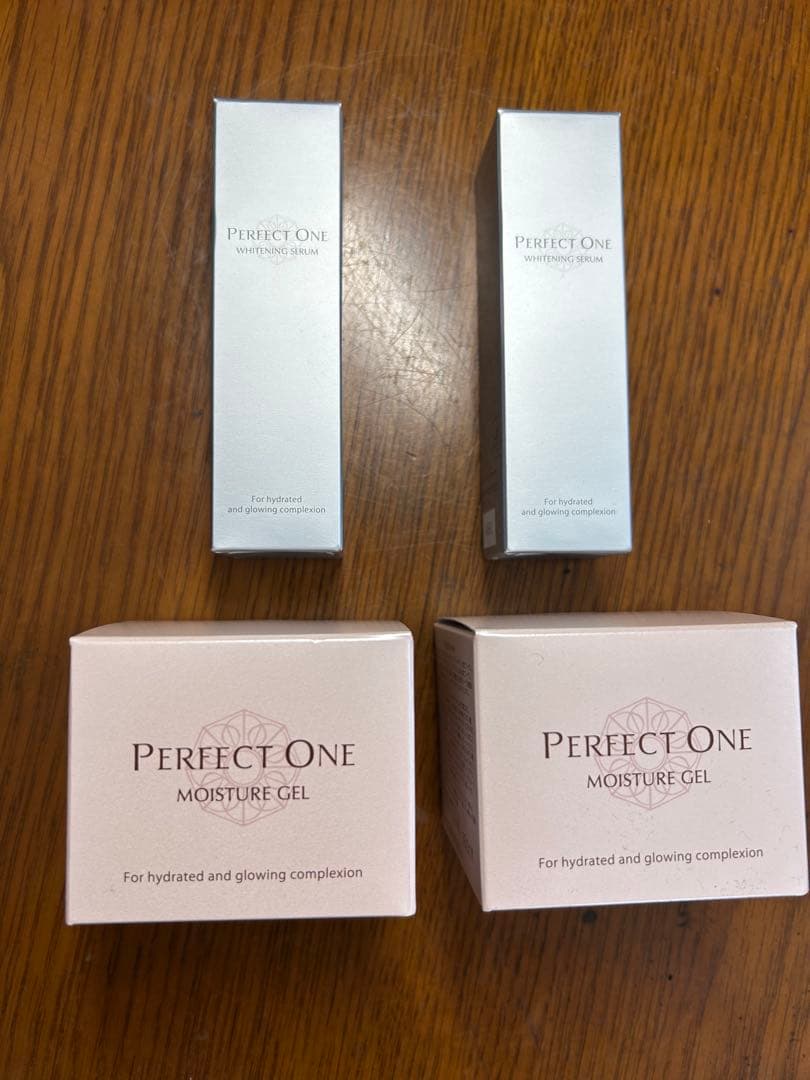 パーフェクトワン モイスチャージェル、薬用ホワイトニングセラム 2個