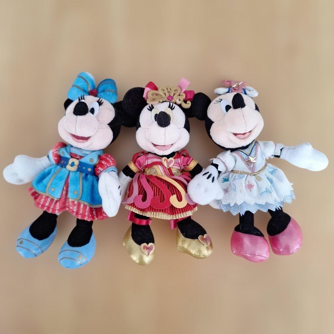 ぽ*奨様 ミニーマウス ぬいぐるみバッジ 3体セット - メルカリ