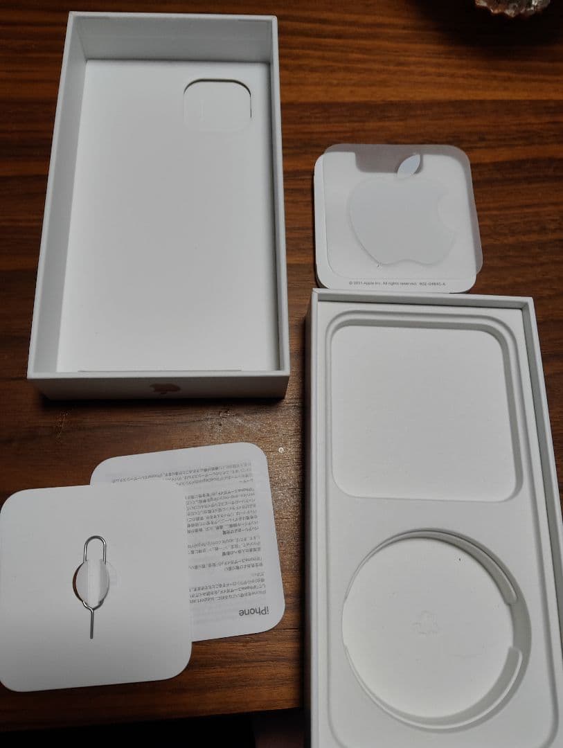 Apple iPhone 13 ホワイト 本体 美品