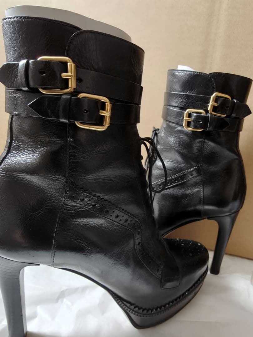 BURBERRY ハイヒール ミドルブーツ ウィングチップ 美品 - メルカリ