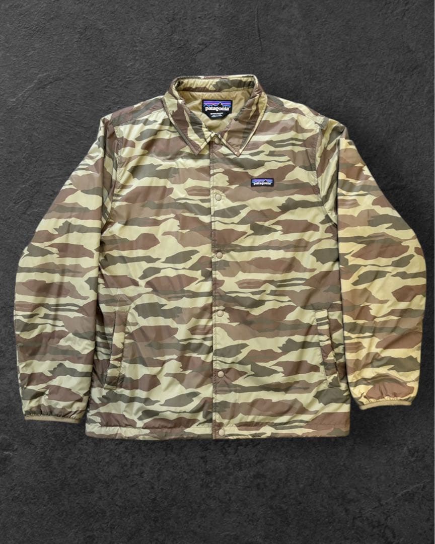 patagonia パタゴニア 迷彩 コーチジャケット Mサイズ Patagonia パタゴニア コーチジャケット 迷彩 メンズ L 26560 グリーン