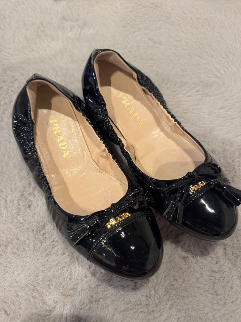 PRADA バレエシューズ　フラットシューズ　サイズ35 22.5センチ PRADA（プラダ） バレエシューズ フラットシューズ エナメル リボン 35