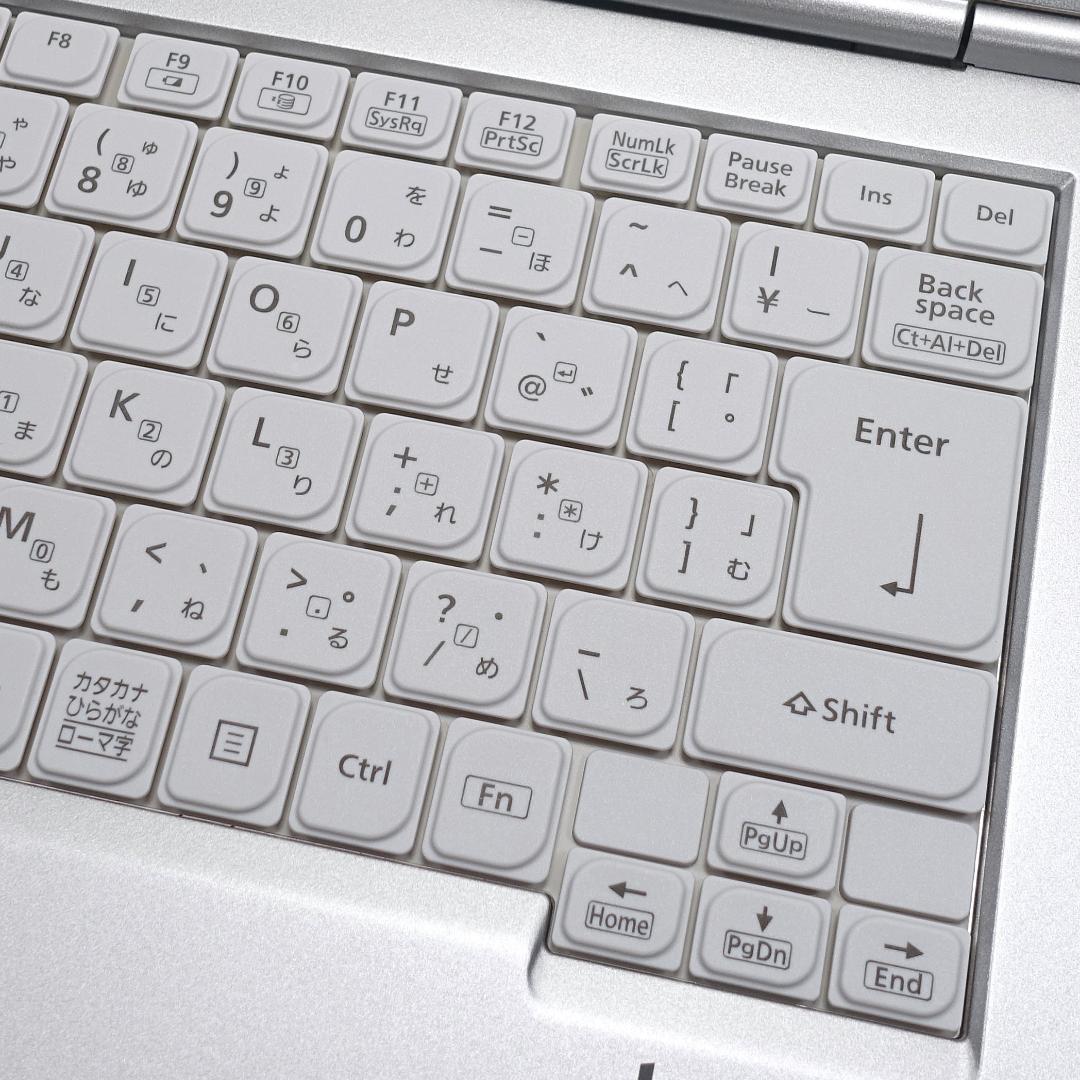 累積使用時間僅少で極美品の１４インチ✨第１０世代ｉ５に超高速ＳＳＤ＆ＤＶＤマルチ