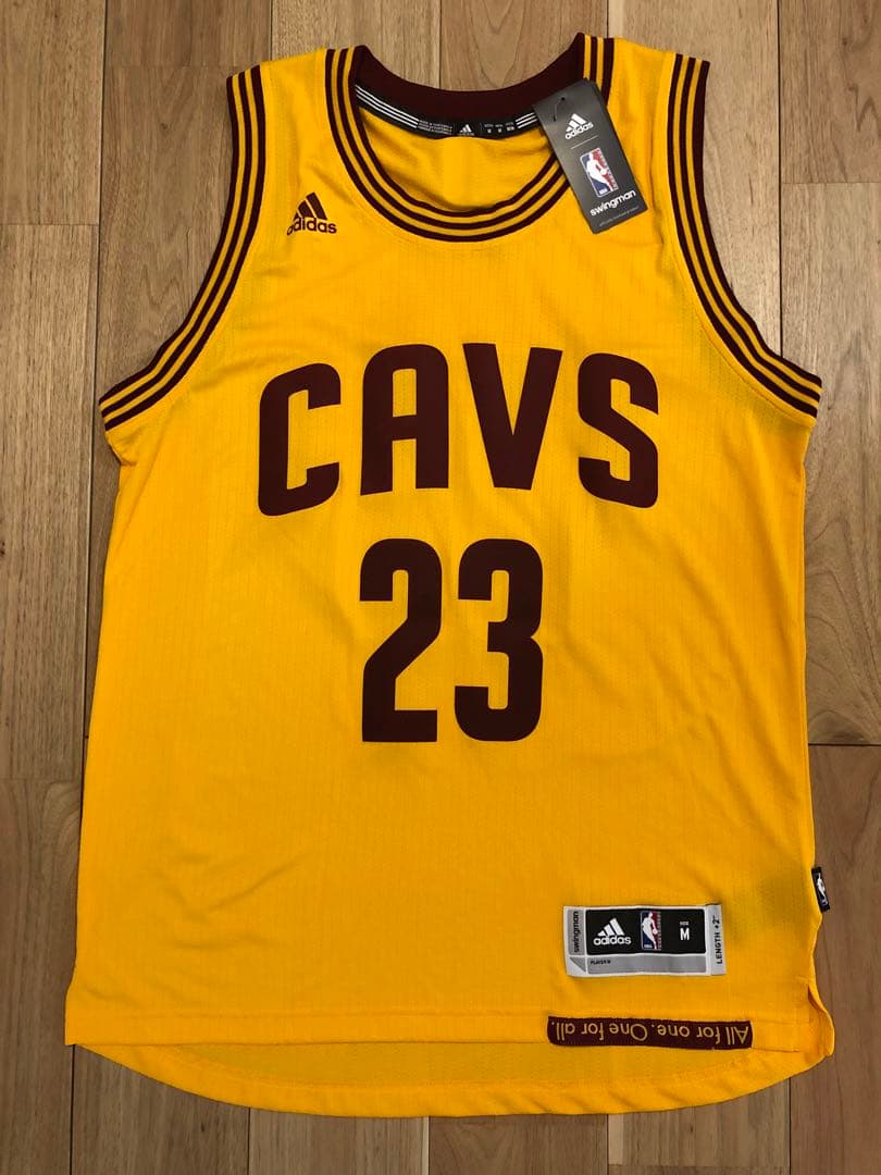 【キューピー】【未使用タグ付】レブロン　CAVS ユニフォーム　黄色 キューピー様専用】【未使用タグ付】レブロン CAVS ユニフォーム 黄色