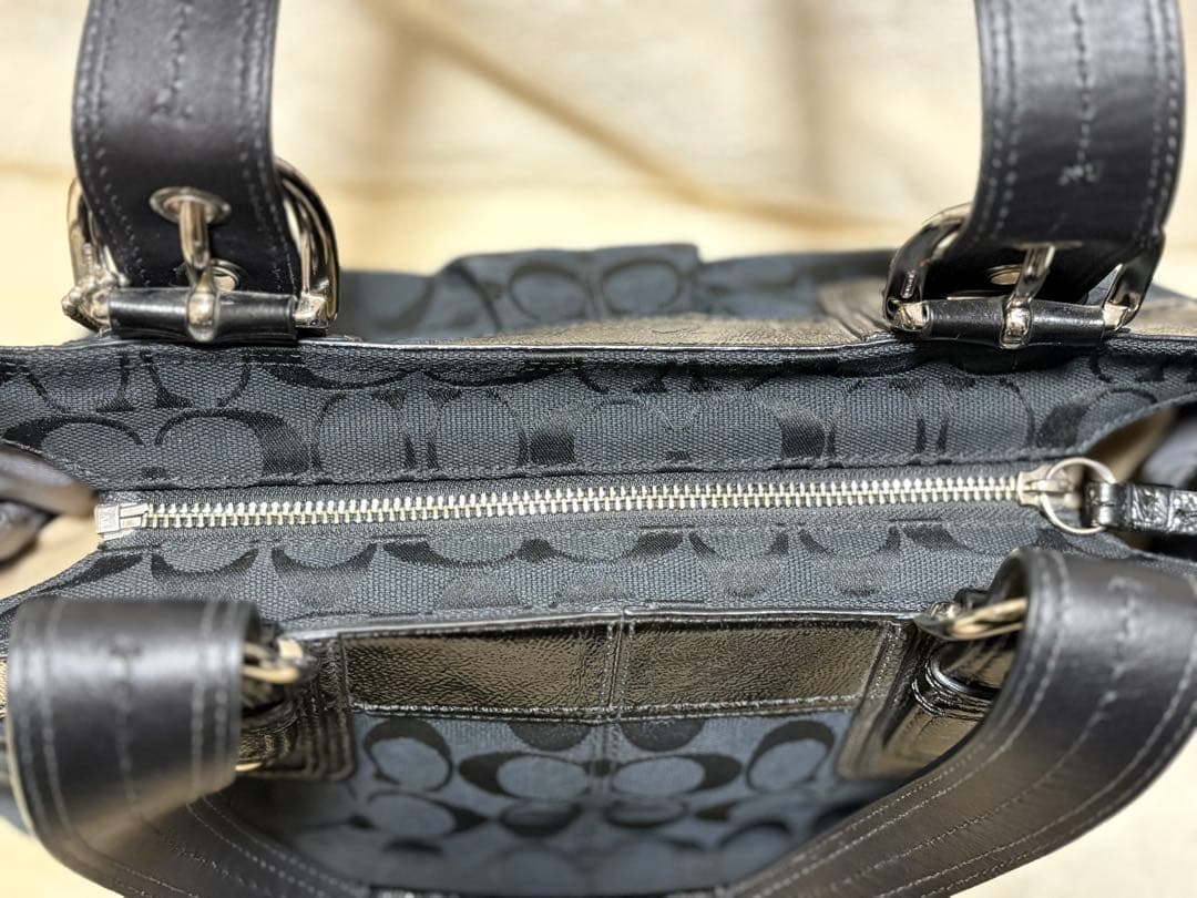 COACH ブラック シグネチャー パテントレザー キャンバス トート
