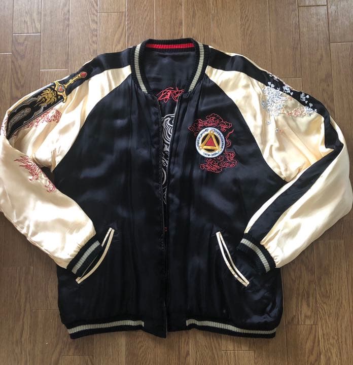 スカジャン 刺繍 リバーシブル 雅結 牙狼 - メルカリ