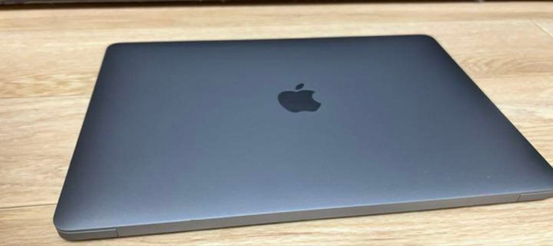 2020年モデル　MacBook Air 13インチ Apple M1チップ Amazon.com: Apple 2020 MacBook Air with M1 Chip 13-inch, 8GB RAM