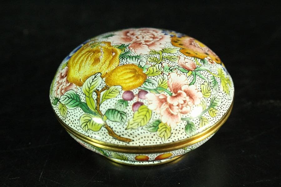 中国美術 琺瑯彩 香炉 箸筒 香合 三揃(K-A831) - メルカリ