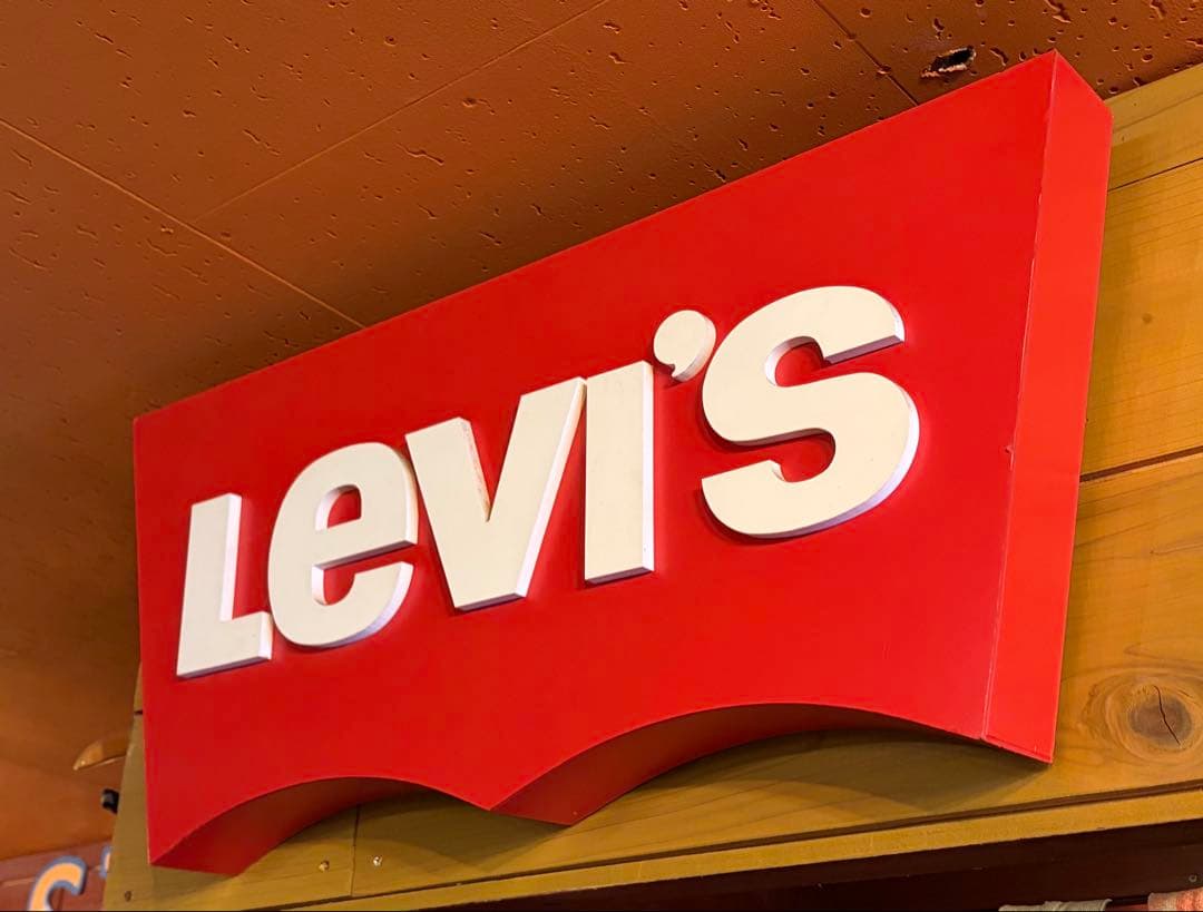 80s〜90s Levi's 立体ロゴサイン看板 レッド×ホワイト 80s〜90s Levi's 立体ロゴサイン看板 レッド×ホワイト Levi's