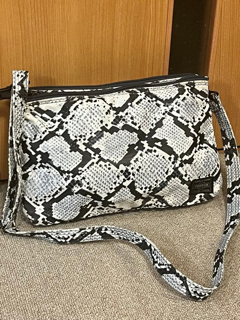 希少】【廃盤】HEAD PORTER パイソン ショルダーバッグ 2in1 - メルカリ