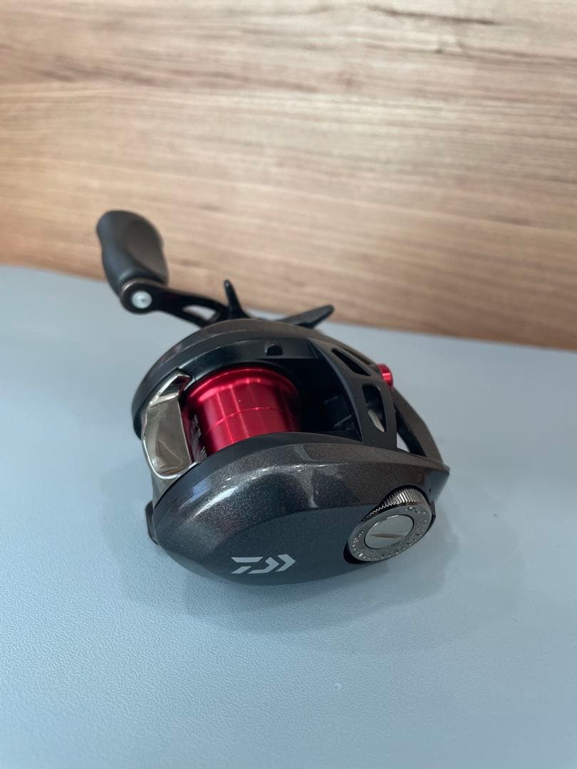Daiwa ALPHAS AIR 7.2L ベイトリール 中古