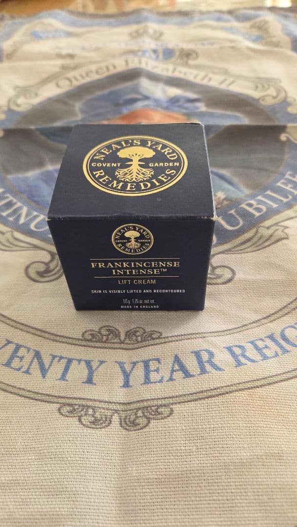 フェイスクリーム FRANKINCENSE INTENSE LIFT CREAM 50g フェイスクリーム FRANKINCENSE INTENSE LIFT CREAM 50ml フェイス