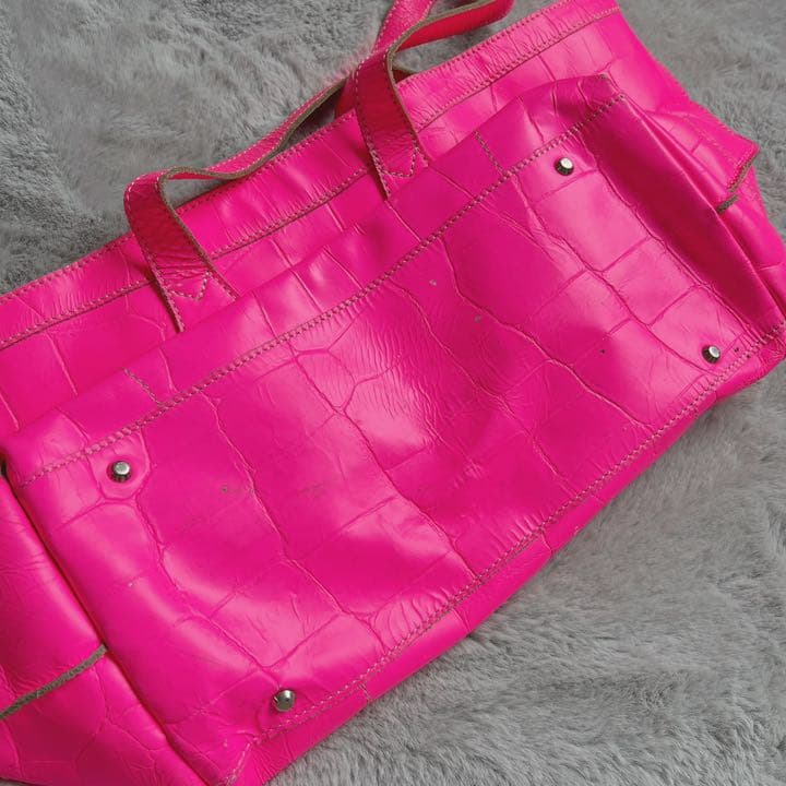 ヴィヴィアンウエストウッド ショッキングピンク トートバッグ A4収納