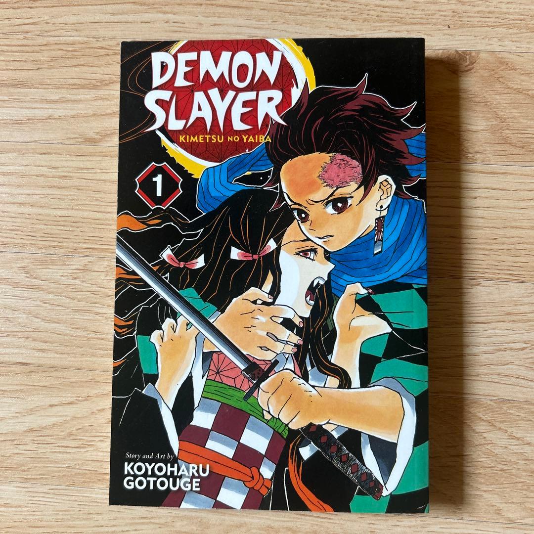 DEMON SLAYER 1 （鬼滅の刃 コミック 英語版） - メルカリ
