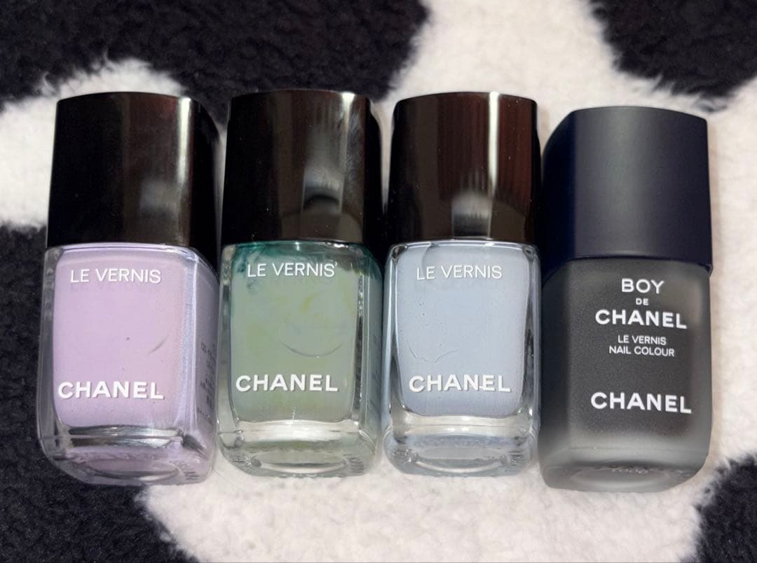 CHANEL ネイルカラー　セット シャネルから特別仕様の「ヴェルニ」登場！ 夏に使いたい限定カラーが