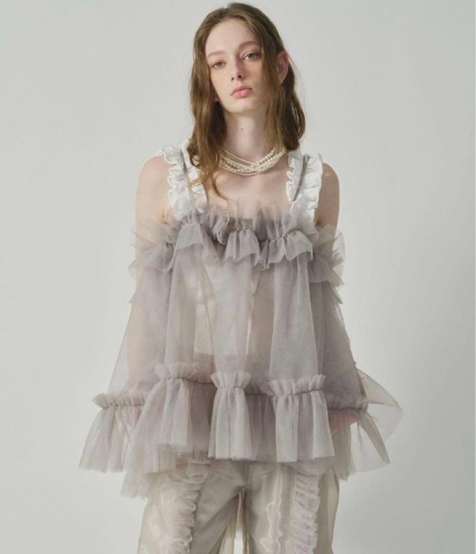 チュールフリルアシンメトリーキャミ J1U by LA BELLE ETUDE - メルカリ