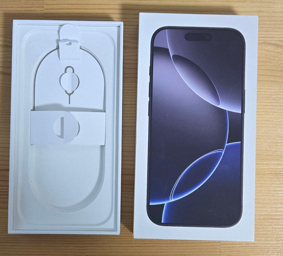 Apple iPhone 16 Pro ブラックチタン 512GB AT&T iPhone 16 Pro 512GB Black Titanium. Apple Intelligence