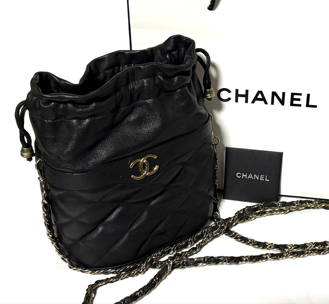 CHANELシャネル☆チェーンショルダー巾着バッグ&ブランドショッパー・カード CHANELシャネル☆チェーンショルダー巾着バッグ&ブランドショッパー