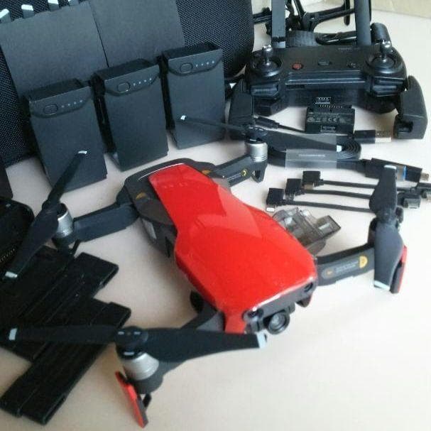 ドローン DJI MAVIC AIR （赤） 専用ケース セット ドローン DJI MAVIC AIR （赤） 専用ケース セット ドローン DJI MAVIC