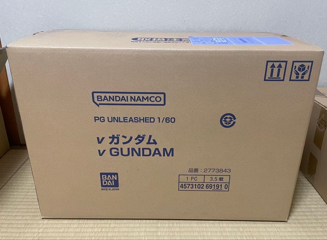 【新品未開封】PG UNLEASHED 1/60 νガンダム 究極のガンプラ「PG UNLEASHED 1/60 νガンダム」パッケージ画像が追加