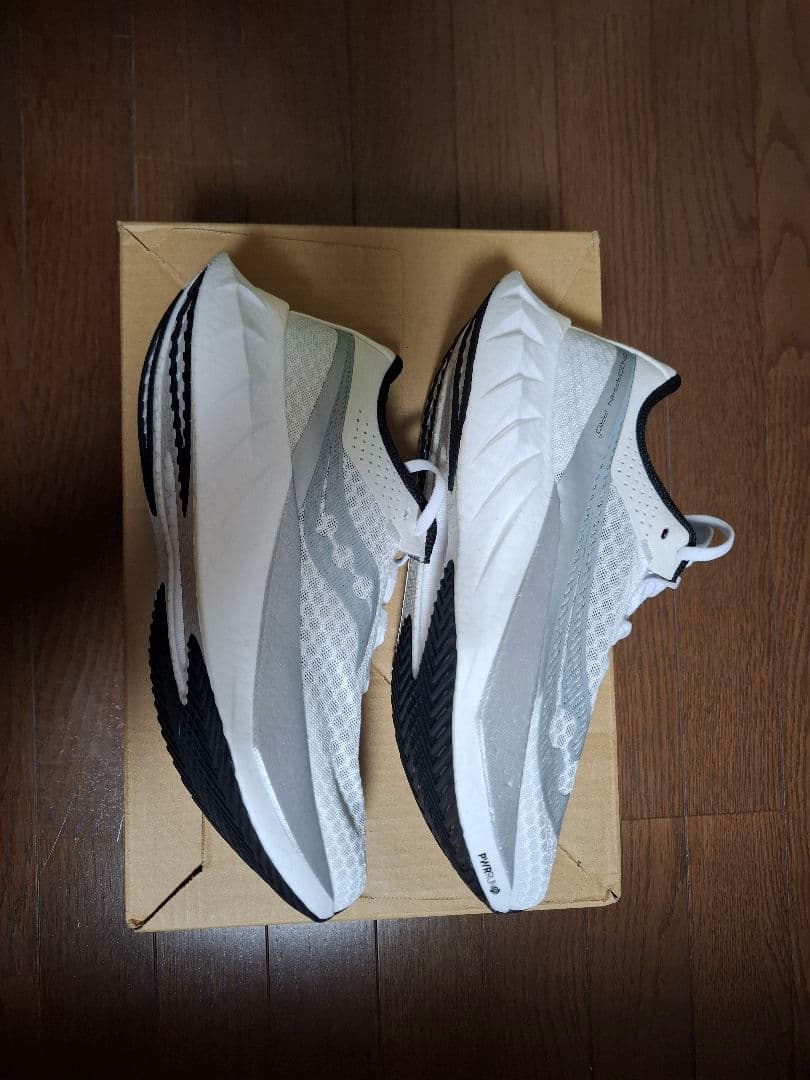 サッカニー　エンドルフィンプロ4　26.5cm ENDORPHIN PRO 4