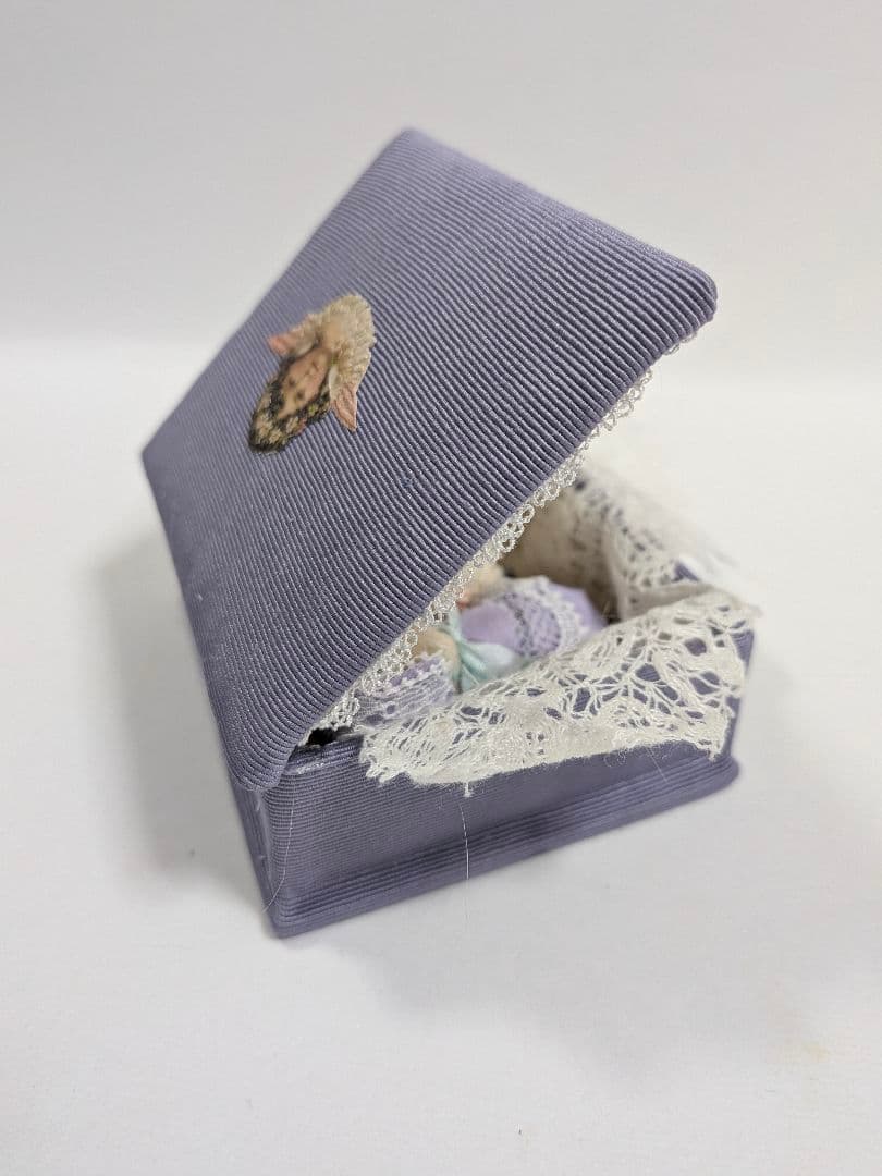 ちびくま工房 シンディちゃん5センチとパティちゃんのすみれ色のbox