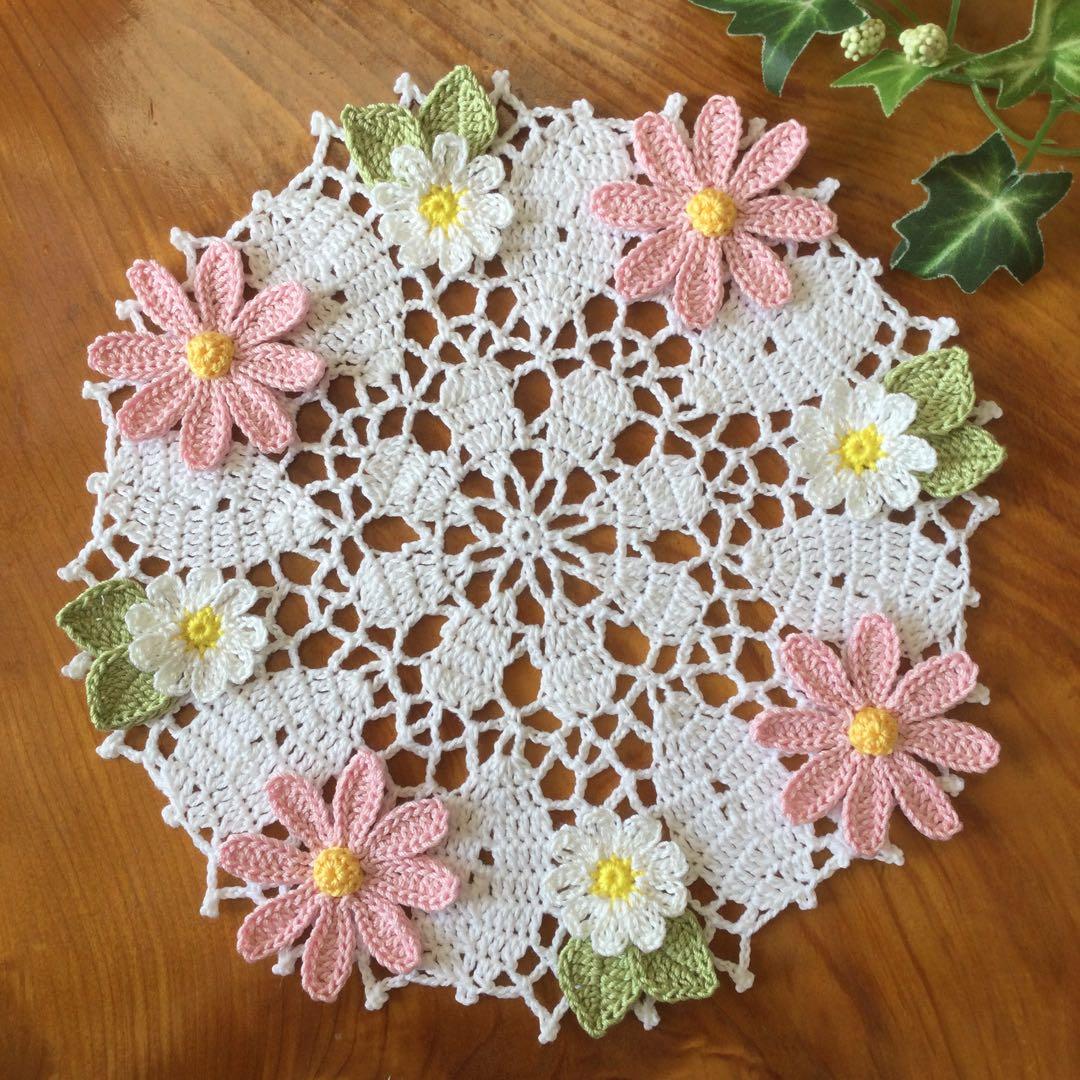 No.645 ハンドメイドレース編み お花のドイリー - メルカリ