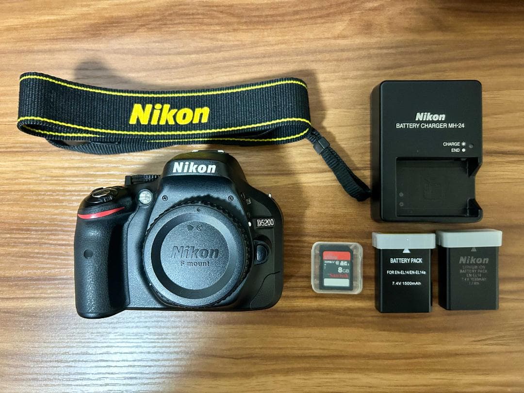 Nikon D5200 デジタル一眼レフカメラ Amazon | Nikon デジタル一眼レフカメラ D5200 レンズキット AF-S DX