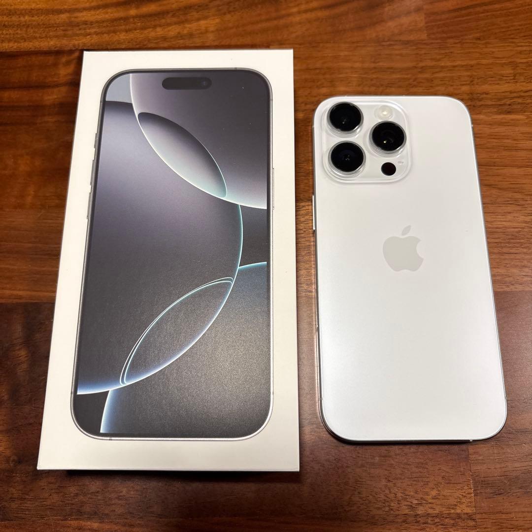 超美品 iPhone16 Pro 128GB ホワイトチタニウム 限定保証あり iPhone 新品。未開封 16 Pro 128GB MYMW3J/A ホワイトチタニウム