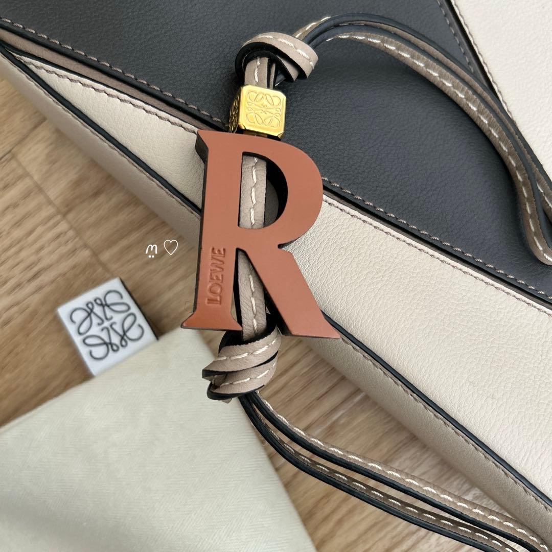 LOEWE ロエベ パーソナライズチャームR アナグラムダイス バッグ