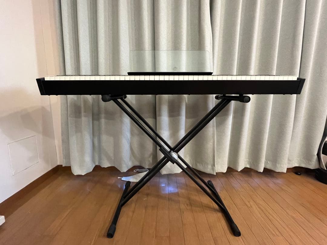 Roland FP-60 電子ピアノ 88鍵（スタンド/ペダル付き・使用頻度少