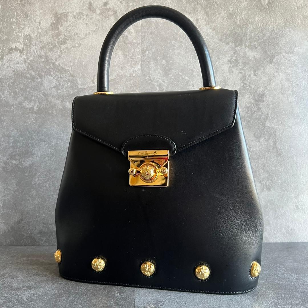 ⭐️Salvatore Ferragamo⭐️フェラガモ パンプス金具 Salvatore Ferragamo フェラガモ ヴァラ金具 パンプス ヒール - メルカリ