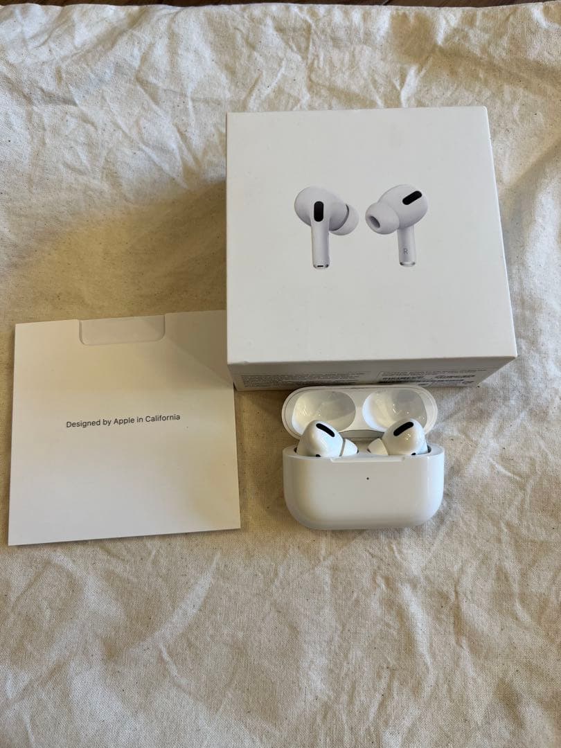 Apple AirPods Pro 本体 充電ケース付き　第一世代 Amazon.co.jp: 【整備済み品】 Apple AirPods Pro Apple純正 MagSafe