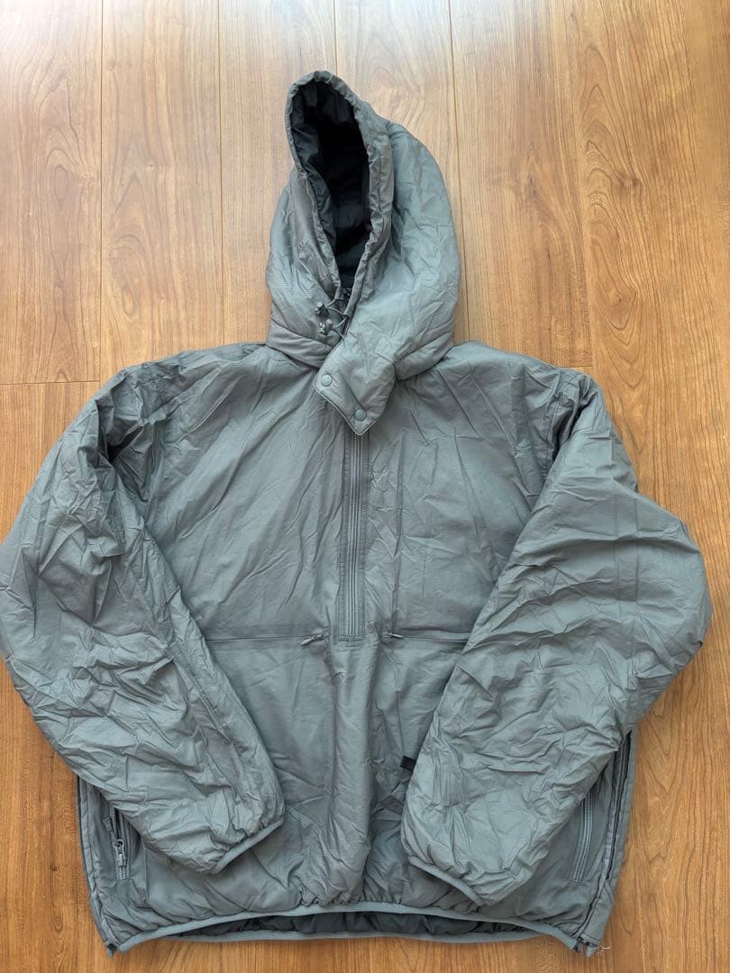 TECH REVERSIBLE PULLOVER PUFF JACKET - メルカリ