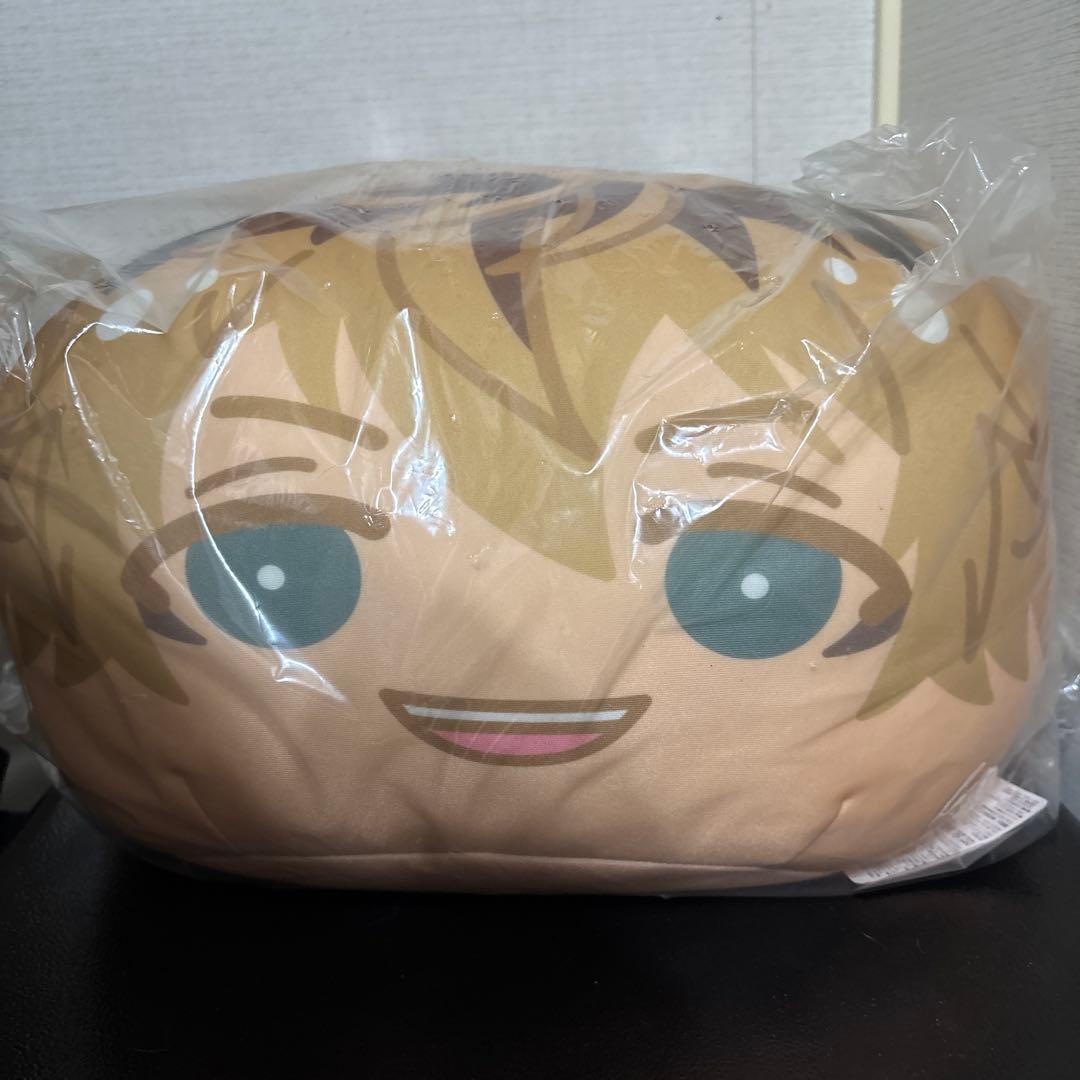 ツイステ おまんじゅうクッション サバナクロー レオナ ラギー