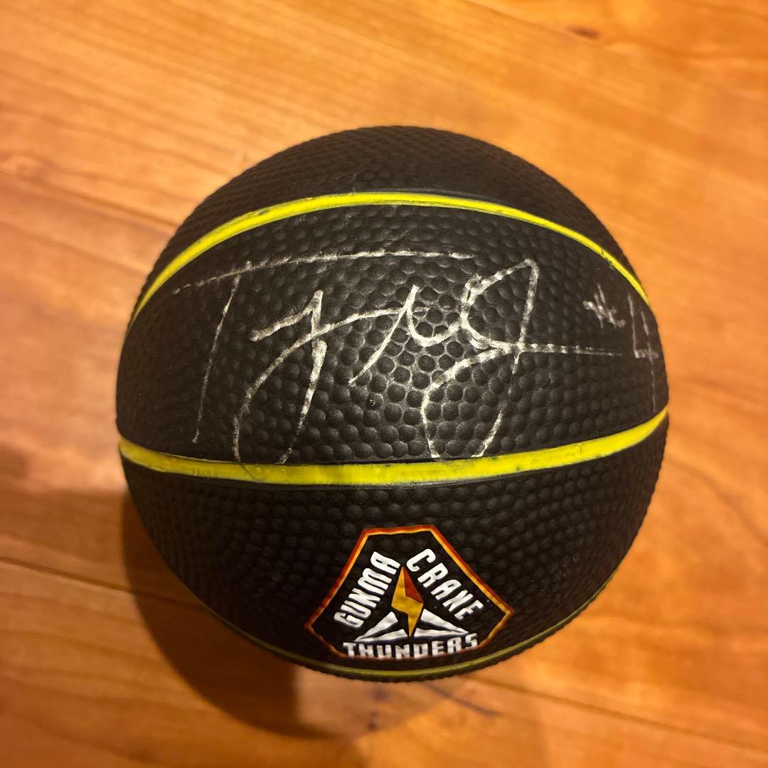 群馬クレインサンダーズ　トレイジョーンズ　 サイン入りバスケットボール 4 トレイ・ジョーンズ選手】直筆サイン入りレプリカユニフォーム